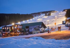 Večerní lyžování v Peci pod Sněžkou