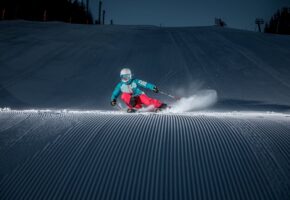 Večerní lyžování v Peci pod Sněžkou